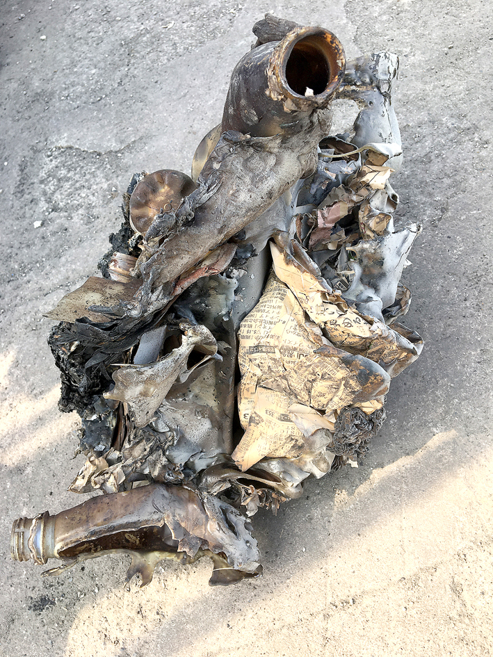 W-MTD磁気熱分解装置は、炉内に送られる僅かな空気と磁力とが、磁気熱反応を起こし高エネルギー状態となることで、炉内の有機物を燃焼させることなく、原子の状態までバラバラに分解処理。メーカー伝導工業販売部TOBPO。